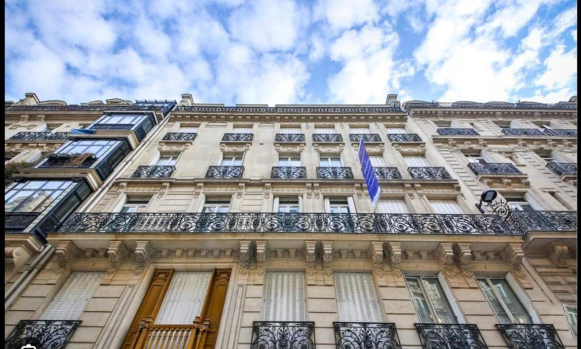 L'avenue Montaigne Parijs